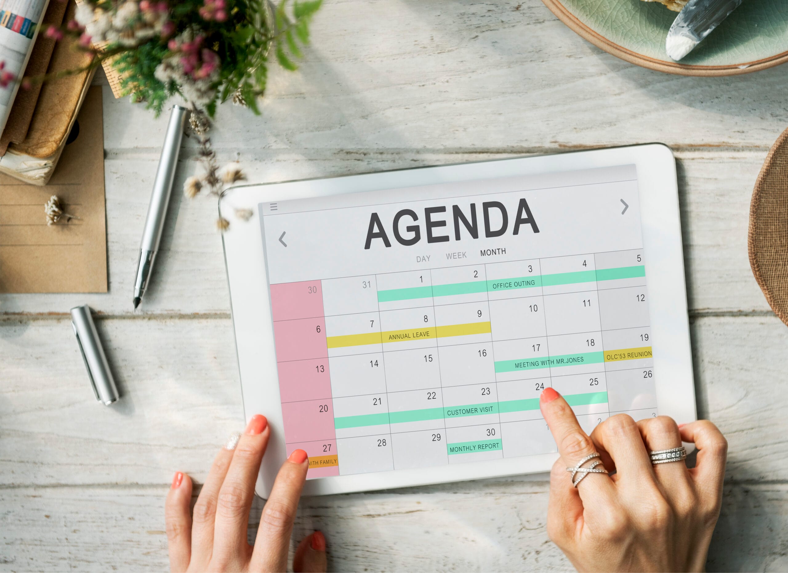 Agenda una reunión con Makesoft